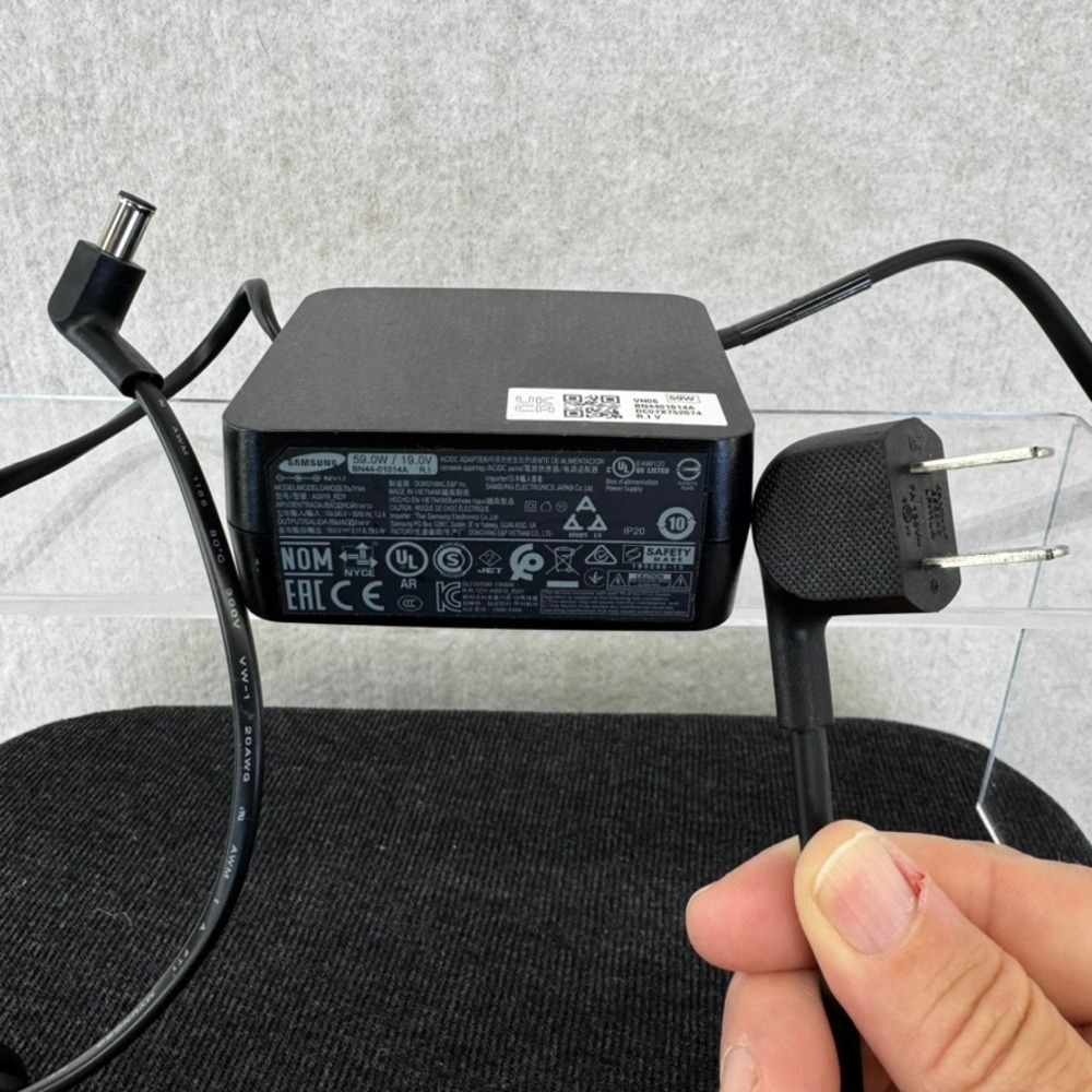Samsung AC DC Adapter BN44-01014A 59W 19V Curved Monitor Black
